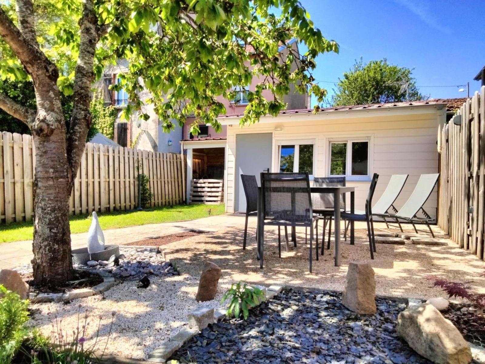 A L'Ombre Du Lilas Épinal Exterior foto